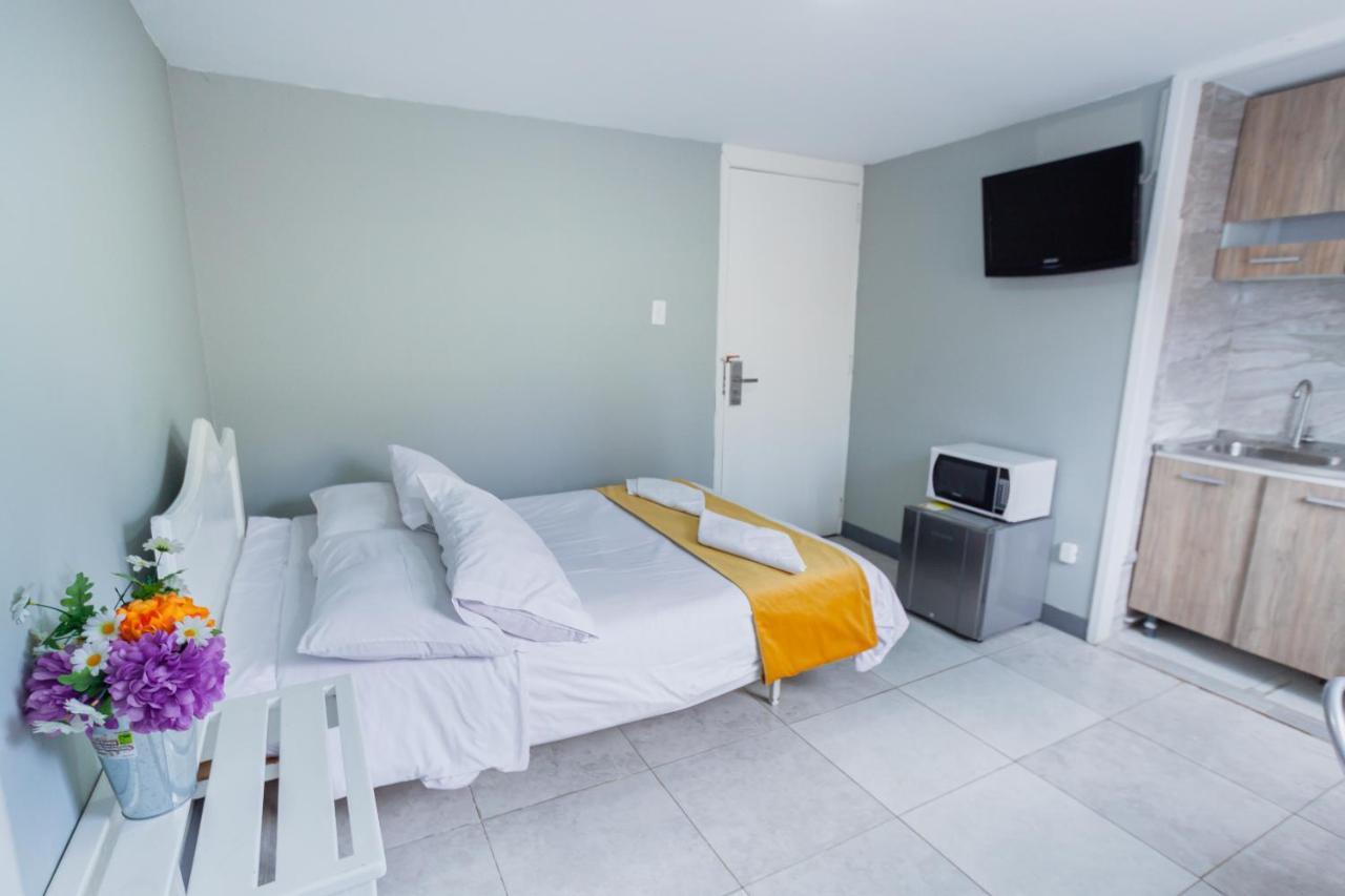 Apartasuites & Hotel Bogota Teusaquillo Bagian luar foto